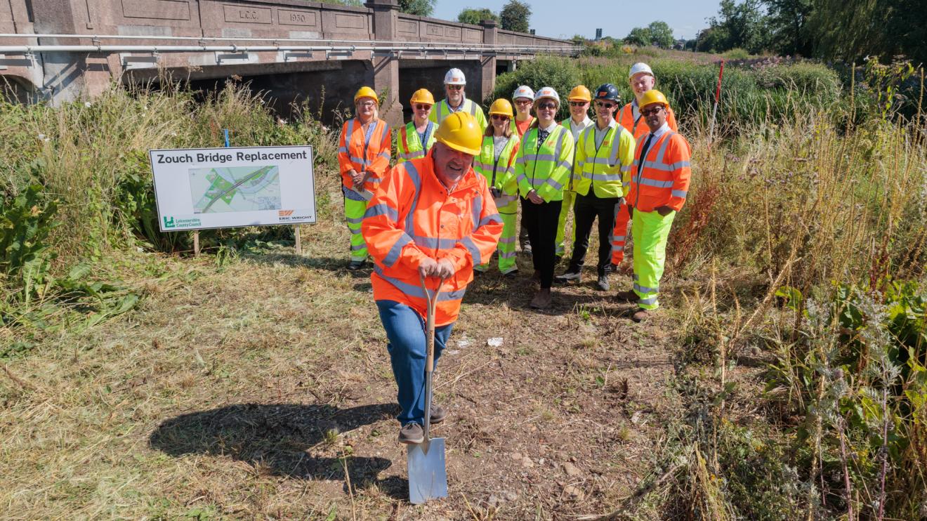 Zouch Bridge turf cutting ceremony