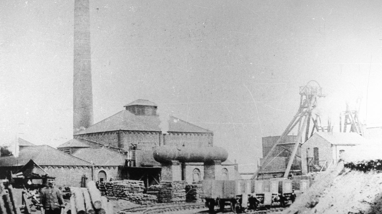 An old picture of Snibston Colliery